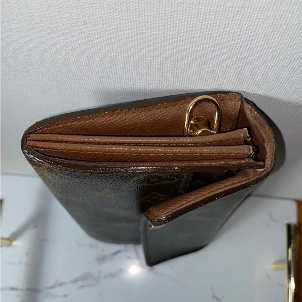 SOLDAuthentic Louis Vuitton Monogram Sarah Wallet - Picture 11 of 14